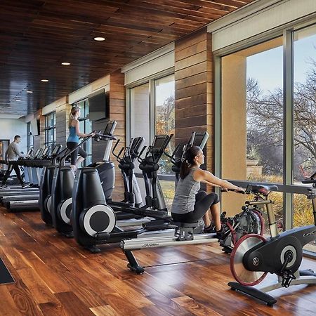 Four Seasons Hotel Austin Bagian luar foto