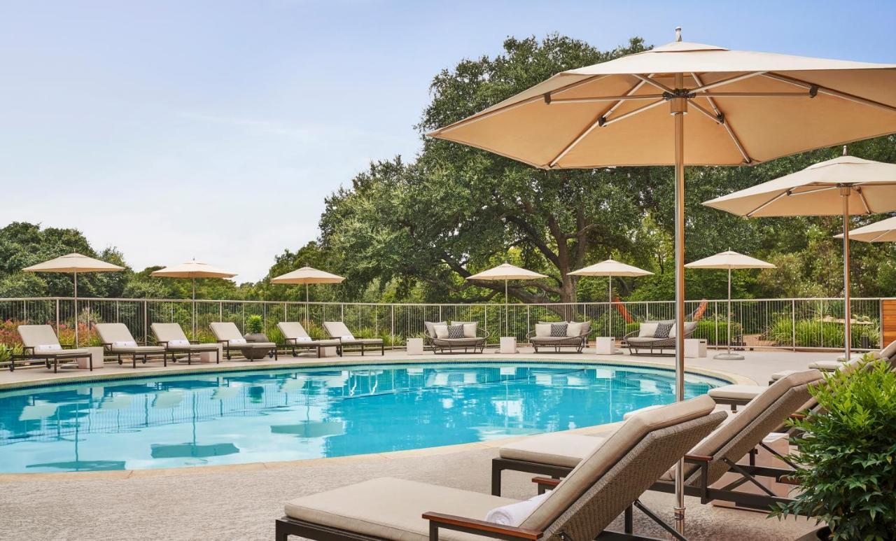 Four Seasons Hotel Austin Bagian luar foto