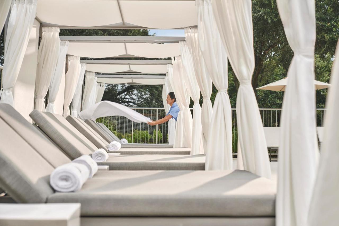 Four Seasons Hotel Austin Bagian luar foto