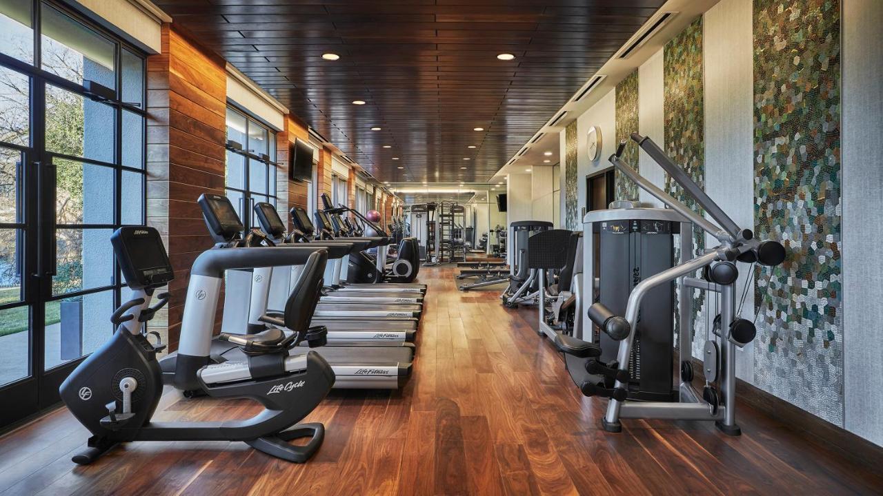 Four Seasons Hotel Austin Bagian luar foto