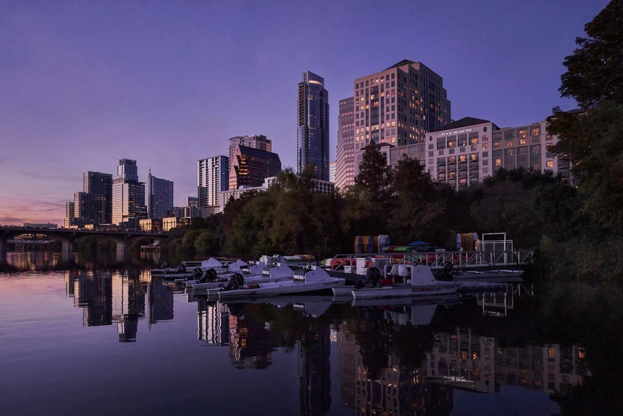 Four Seasons Hotel Austin Bagian luar foto