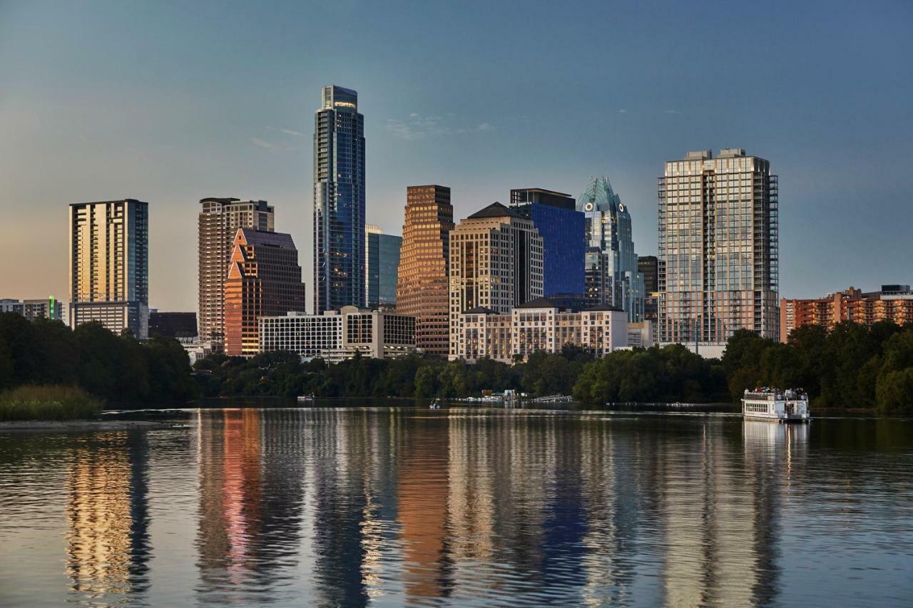 Four Seasons Hotel Austin Bagian luar foto